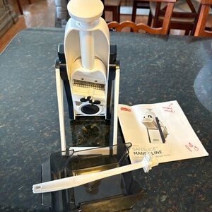 White and Black SafeSlice Mandoline Slicer